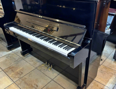 Yamaha U1E